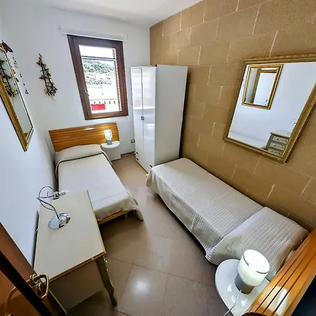 Holiday home Oikia Vacanze S Cesarea Casa Rosa Su