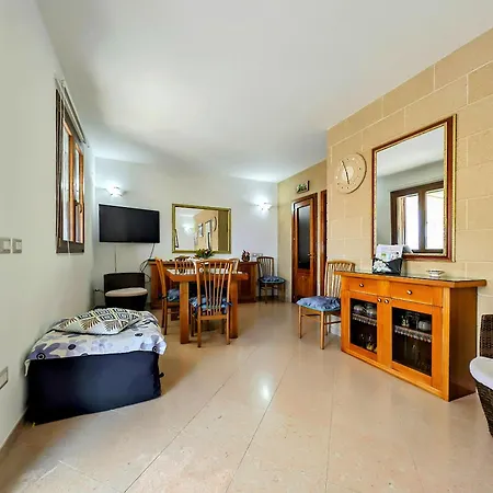 Oikia Vacanze S Cesarea Casa Rosa Su Holiday home *